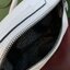 Longchamp Le Pliage Cuir Crossbody Bag อีกหนึ่งคอลเลคชั่น Le Pliage Cuir หนึ่งในตระกูลกระเป๋าสุดไอคอนิกจากแบรนด์ Longchamp และจัดการปรับดีไซน์ให้มีขนาดเล็กลงในทรงcrossbody กะทัดรัดสะพายแล้วคล่องตัว ด้วยดีไซน์ที่ดูเป็นเอกลักษณ์การใช้งานช่องหลักที่ซิปด้านหล