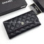 CHANEL WOMEN'S WALLET กระเป๋าสตางค์ใบยาว หนังนิ่มขึ้นลายตารางด้านหน้าประดับโลโก้แบรนด์สวย เปิดปิดด้วยฝาปิด ภายในมีทั้งช่องใส่ธนบัตร แบงค์พัน และช่องใส่บัตรหลายช่องแยกเป็นสดส่วน ภาพถ่ายจากสินค้าจริงสวยน่าใช้ค่ะ มาพร้อมกล่องแบรนด์ ถุงกระดาษ ถุงผ้าแบรนด