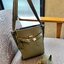 Large TORY BURCH LEE RADZIWILL PEBBIED BAG ((139014)) เป็นรุ่นที่สวย หรู น่าใช้มากๆค่ะ! ลุคหรูดูดีมากๆ กับกระเป๋าสะพายข้างจากTB ใบใหญ่