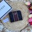 Guess wallet กระเป๋าสตางค์ใบสั้นซิปรอบทั้งใบ หนังลายแบรนด์ทั้งใบด้านหน้าติดโลหะโลโก้แบรนด์ หนังดีงามมาก