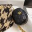 Chanel อเนกประสงค์ รุ่น Limited edition ลายวินเทจ พร้อมใบเล็ก หนังแท้ น้ำหนักเบา มีช่องใส่ของจุกจิก เปิดปิดด้วยฝาปิดกระดุม มีช่องใส่บัตร ช่องซิป ใส่กระเป๋าสตางค์ใบยาว ได้ค่ะ ตัวจริงสวยมากๆถูกใจรีบจองนะคะ ใส่มือถือได้ทุกรุ่น สายสะพายยาวคู่ สะพายได้สองแบบ ป
