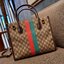 GUCCI Tiger GG small tote ใบใหญ่ ร้อนแรงไฟลุก!! ต้อนรับปีเสืออย่างเป็นทางการ จัดให้แบบเลิศๆ กับกระเป๋าทรงโท้ท วีไอพีพรีเมี่ยมกิ๊ฟ ไซส์ใหญ่ โดดเด่นด้วยจัมโบ้ฟอนท์ สวยเอกลักษณ์ วัสดุหนังแคนวาส ภายในโล่งกว้างมาก ใส่ของแบบแน่นๆ จุๆไปได้เลย หมดห่วง!! และยังมีส