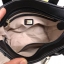 GUESS DELANEY MINI CROSSBODY BAG กระเป๋าถือหรือสะพายข้างได้ วัสดุหนังลาย saffiano ด้านหน้ามีโลโก้แบรนด์ พร้อมตกแต่งรูปดาว และ tag brand ห้อยที่หูกระเป๋า ตัวกระเป๋าเปิดแบบซิป ภายในโล่ง จุได้พอประมาณค่ะ มีช่องซิปอและช่องเล็ก มาพร้อม สายยาวปรับระดับได้ ราคาส