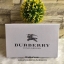 BURBERRY FRAGRANCES WRISTLET VIP Gift With Purchase (GWP) Limited Edition พรีเมี่ยมกิ๊ฟจากเคาน์เตอร์น้ำหอม BURBERRY FRAGRANCES วัสดุหนังเรียบลาย Burberry Signature สุดคลาสสิคประดับโลโก้แบรนด์มาพร้อมสายคล้องมือสามารถถอดออกได้ เปิดปิดด้วยซิปสะดวกใช้