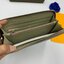 VIP GIFT 】GOYARD round zipper Matignon Long Wallet กระเป๋าสตางค์ซิปรอบใบยาว พร้อมส่ง 6 สี เหมาะกับการใช้งานทุกรูปแบบ นอกจากเพิ่มความมั่นใจแล้ว ยังทำให้ชีวิตของเราง่ายขึ้นอีกด้วย โดยการเปิดปิดแบบซิปรอบ สามารถใส่ธนบัตร เหรียญ บัตรต่างๆได้หลายใบเลยทีเดียว ขน