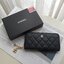 พร้อมส่งรุ่นขายดี! Don't Miss! Chanel Beaute Wallet Complimentary VIP Gift With Purchase (GWP) กระเป๋าสตางค์พรีเมี่ยมกิ๊ฟ จาก Chanel Cosmetic Counter Duty free วัสดุหนังคาเวียร์สวยหรูเปิดปิดด้วยซิปสะดวกใช้ ด้านหน้าประดับโลโก้แบรนด์อะไหล่ทอง ภายในมีช่