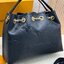 LV Bundle Bag / LV Bella Bucket Bag กระเป๋าสะพายทรงบัคเก็ตรุ่นใหม่ หนังแท้ Monogram Empreinte ตกแต่งอะไหล่สีทองหรูหราปั้มแบรนด์ รูปทรงกระเป๋าเพรียวบางใช้งานได้ตั้งแต่เช้าจรดค่ำแมตช์กับเสื้อผ้าได้ทุกชุด หูจับแบบคู่ใช้ถือก็ดู ล้ำสมัย