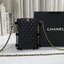Chanel classic mini quilted with leather chain / CHANEL VIP GIFT CROSSBODY CHAIN BAG / Chanel Phone Bag กระเป๋าทรงสะพายข้าง ที่กำลังมาแรงมาในตอนนี้ ตัวกระเป๋าเป็นกระเป๋าสตางค์หนังพียูพรีเมี่ยม อะไหล่ทองทั้งใบ ด้านหน้าประดับโลโก้ CC สุดหรู