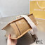 Michael Kors Heidi Tote / Michael Kors Bolsa tote Heidi monogram / MK Tote กระเป๋าสะพายทรง tote มาใหม่ MK หนังพิมพ์ลายแบรนด์ ภายในโล่งกว้าง จุของได้เยอะมาก อะไหล่ปั้มทุกจุด แมทง่ายได้ทุกลุค ภาพถ่ายจากงานขายจริง ใช้งานต่างประเทศได้