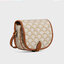 CELINE MEDIUM FOLCO BAG IN TRIOMPHE CANVAS หากใครที่กำลังมองหากระเป๋าสะพายข้าง ขนาดกะทัดรัด และเรียบหรู ต้องใบนี้เลยค่ะ เป็นกระเป๋าเปิดปิดแบบแบบฝาผับที่มีรูปทรงโค้งและที่ล็อกรูปทรงคล้ายเข็มขัด อีกทั้งยังสะท้อนความสวยสไตล์สาวปารีสได้อีกด้วย ด้านในของรุ่นนี