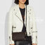 COACH BENNETT CROSSBODY IN SIGNATURE CANVAS กระเป๋าสะพายข้าง รุ่นหมอนไร้หูในตำนาน!! คัมแบคจ้า กลายเป็นรุ่นที่ตามหากันไปแล้วน้า ด้วยทรงที่คลาสสิค บวกดีไซน์เรียบแต่แฝงความหรู ใครๆก็หลงรักแหละ!! ดูออก!! วัสดุหนังแคนวาสเคลือบคุณภาพดี เปิด-ปิดด้วยซิป มาพร้อมสา