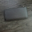 Charles & Keith Zip Wallet กระเป๋าสตางค์ใบยาว บาง พกพาสะดวก แถมกระเป๋าใบเล็กใส่บัตรให้อีก 1 ใบ เปิด - ปิดกระเป๋าด้วยซิป ภายในมีช่องใส่บัตรหลายช่อง และช่องใส่ธนบัตร ใบจริงสวย น่าใช้ทุกสีเลยค่าา