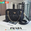 รุ่นใหม่มาแรง จากงานพรีเมียมกิ้ฟท์แบรนด์ PRADA รุ่น Mini handbag มาพร้อมกันถึง2สาย สายคล้องติดกระเป๋า และสายยาว Crossbody วัสดุทำจากผ้าNylon ลายตาราง สวยหรูดูดีมากคะ เปิดปิดด้วยซิป ภายใรมีป้ายโลโก้แบรนด์ มีช่องซิปและช่องใส่ของแยกอีก บุผ้าลายแบรนด์อย่างดี 