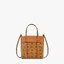 M.C.M Aren Top-Zip Shopper in Visetos Leather Mix ใหม่ก่อนใครไม่ต้องรอพรี กับคอลเลคชั่นล่าสุด ยังไม่เข้าช็อปไทย กระเป๋าถือ/สะพายข้าง ขนากกำลังดี รูปทรงยูนิเซ็กส์ ที่สามารถใช้ได้ทั้งหนุ่มๆและสาวๆ วัสดุหนังแคนวาสสลับหนังแท้ ปากกระเป๋ามีซิปรูดกันของหล่น รูดใ