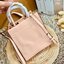 COACH MINI CASHIN TOTE ((C4828)) 💥พร้อมส่งที่ไทยรุ่นใหม่ล่าสุดค่ะ! กระเป๋าขนาดมินิ หนังแท้ หนังนิ่มสวย น่าใช้มากๆค่ะ ปากกระเป๋าแบบแม่เหล็ก ภายในสามารถใส่กระเป๋าเงินใบกลางได้;มือถือแบบตั้งได้ทุกรุ่น;ของจำเป็นจุกจิกสาวๆได้หลายอย่างนะคะ;พร้อมช่องเสีย