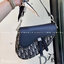 DIOR Saddle bag with shoulder strap Dior Oblique jacquard fabric and smooth Leather กระเป๋าสะพายทรงอานม้า กระเป่าที่มีเอกลักษณ์สวยงามเหนือกาลเวลา รุ่นใหม่ฝาพับแบบหนัง ทรงสวยไม่ซ้ำใคร