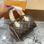 LV Speedy Bandoulière 20 Bag Monogram Canvas กระเป๋าทรงหมอนไซส์เล็กน่ารัก ดีไซน์น่าใช้มากๆ พิมพ์ลายโมโนแกรม ภายในเป็นช่องกว้าง มาพร้อมสายสปอร์ตสวยเท่ห์มาก ใบจริงสวยเกินเบอร์!! ไม่ผิดหวังจ้า