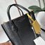 TORY BURCH MINI PERRY TOTE / TORY TOTE BAG / TORY BAG พร้อมส่ง 3 สี กระเป๋าแบบมินิมอลในรูปทรงใหม่ที่คล่องตัว ใส่มือถือได้ทุกรุ่น