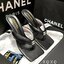 CHANEL งามสวม สวย หรู่ แตะหนีบ นุ่มใส่สบาย ไม่สูงมาก กำลังใส่สบาย ด้านหน้าปัก โลโก้แบรนด์ แมทส์ชุดง่าย น้ำหนักเบา