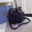 Tory burch monogram leather bucket bag ดีไซน์สวยงามตามแบบฉบับของแบรนด์แล้ว ที่ทำจากวัสดุหนังแท้ ตัวกระเป๋าอยู่ทรงสวยมีลายแบรนด์สวยหรู ใช้รูดเปิดปิด ภายในบุผ้าอย่างดี มีช่องเล็กหนึ่งช่อง ใส่ของได้หลากหลายขนาดกำลังดี ที่นอกจากจะได้เรื่องดีไซน์สวยงาม