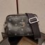 M.C.M KLASSIK CROSSBODY BAG อีกหนึ่งสีอมตะตลอดกาล !! เมนอินแบล็ค!! สาวกเอ็มซีเอ็มต้องมีน้า!! หนุ่มๆเค้าสะพายกัน!! กระเป๋าสะพายข้างทรงครอสบอดี้ ที่ดาราใช้กันเพียบ!! รุ่นนี้หนุ่มๆสะพายหรือสาวๆก็สะพายได้น้า ขนาดกำลังดี วัสดุหนังแคนวาสคุณภาพดี มีช่องหลั