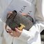 CELINE TRIOMPHE SHOULDER BAG IN TRIOMPHE อีกหนึ่งผลงานการออกแบบของ Hedi Slimane ที่ได้ดึงเอาเอกลักษณ์ต่าง ๆ ของ CELINE ออกมาและทำการตีความหมายใหม่จนได้กระเป๋าเรียบหรูและดูทันสมัย ให้คุณเลือกสะพายในชีวิตประจำวันเข้ากับการแต่งตัวสบาย ๆ หรือจะสะพายออกงานปาร์