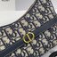 DIOR 30 MONTAIGNE CIGALE MINI BAG กระเป๋าสะพายไหล่ทรงโฮโบ รุ่นใหม่ล่าสุด ไซส์มินิที่ไม่ได้เล็กอย่างที่คิด เพราะใบนี้สามารถใส่ของสำคัญได้ครบ ดีไซน์สวยคลาสสิค เรียบแต่โก้ น้อยแต่หรูหรา