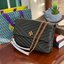 ของแท้ 💯% Tory Burch Kira Chevron Quilted Convertible Leather Crossbody Bag เป็นกระเป๋าที่ใช้ในการออกงานสำคัญหรือวันที่มีปาร์ตี้สังสรรค์ คุณควรเลือกใช้กระเป๋าที่มีดีไซน์สะดุดตา