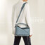Loewe Puzzle Bag In Classic กระเป๋าทรง Puzzle นี้ออกแบบโดย Jonathan Anderson โดยได้รับแรงบันดาลใจในการออกแบบมาจากรูปทรงของลูกรักบี้ ดังนั้น จึงจะเห็นได้ว่าการตัดเย็บและรูปทรงของกระเป๋านั้นคล้ายคลึงกับลูกรักบี้ รูปทรงดูมินิมอลไม่ทิ้งคอนเซ็ปต์ของแบรนด์ สามา