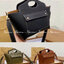 VIP 】BURBERRY FRAGRANCES CROSSBODY BAG VIP GIFT Burberry Pocket Compact Tote Bag รุ่นใหม่ล่าสุด วัสดุหนังแท้ Calf Skin ทรงตั้งดีไซน์สวยหรูอยู่ทรง ด้านหน้ามีช่องใส่ของ ภายในโล่งกว้าง สามารถใส่กระเป๋าสตางค์ใบยาว มือถือ ของใช้ได้ หูหิ้วหนังแท้จับถนัดมือ สายส