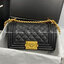VIP 】หนังแท้ CHANEL BOY Mini Caviar Leather Silver/Gold กระเป๋าสะพายรุ่นยอดนิยมตลอดกาล หนังคาเวียร์อย่างดี อะไหล่เงินและทองรมควัน หรูหรามาก รุ่นนี้ไม่ต้องพูดเยอะ ขายดีตลอดปีเข้าเพิ่มไม่เคยพอเลยค่าา พร้อมส่งแล้ววน้าา สาวๆ จัดด่วนค่าา