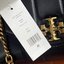 OUTLET 】Tory Burch Kira Top Handle Satchel มี2ขนาด Small/Medium กระเป๋าทรงใหม่ล่าสุดจากรุ่นคิร่า (Kira) มาในเทคนิคตัดเย็บควิลท์แนวขนาน ใช้วัสดุหนังเงานุ่ม สะท้อนแรงบันดาลใจแบบนิวยอร์กจากเบาะหนังในรถคลาสสิค Hardwareสีทองสวยหรู และจุดเด่นอีกรุ่นคิร่าคือความ