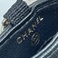 CHANEL Caviar Quilted Card Holder On Chain สายคล้องคอใส่บัตรรุ่นนี้การออกแบบเรียบง่ายแต่ดูแพงใส่การ์ดได้ทั้งด้านหน้า ด้านหลัง ตรงกลางมีช่องเพิ่มให้อีก1ช่อง ด้านหน้าประดับโลโก้ชาแนล ลายหนังคาเวียร์ ดูดีมีซิกเนเจอร์สุดๆ ใช้แล้วมีเอกลักษณ์ มาพร้อมกับสายโซ่ร้