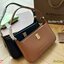 Burberry TB Shoulder Bag 9" 11" กระเป๋าสะพายไหล่ เรียบหรูดูแพงต้องยกให้รุ่นนี้เลยค่ะ งานหนังสวยเต็มใบ โลโก้อะไหล่ทองเงางาม สวยเป๊ะ จะถือหรือสะพายไหล่ก็ดูหรูหรามีระดับ
