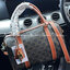 VIP 】CELINE BOSTON BAG IN TRIOMPHE CANVAS AND TAN ลวดลาย Triomphe Canvas Collection เป็นที่นิยมตลอดกาล มาในรูปแบบกระเป๋าทรงหมอนที่ได้รับความนิยมแบบทุกยุคทุกสมัย ซึ่งเป็นรูปทรงที่มีความคลาสสิก ดูดีแบบไม่มีตกยุค มาพร้อมขนาดที่ง่ายต่อการพกพา จัดเก็บหรือหยิบข