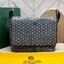 GOYARD Capetien MM Messenger Bag กระเป๋าแมสเซ็นเจอร์ใบใหญ่ ที่สุดของความหรู ตอบโจทย์การใช้งานจุของได้เยอะ เอกสาร แทปเล็ต พร้อมสายสะพาย ใช้งานง่าย ใบจริงสวยงามตามรูปค่ะ