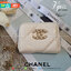 พรีเมี่ยมกิ๊ฟแท้ 100% 】CHANEL SHORT WALLET สีขาวครีม ~~ ครบชุดเซ็ตของขวัญ♡♡ กับ กระเป๋าสตางค์ใบสั้น แนะนำรุ่นนี้คะ งานพรีเมี่ยมกิ้ฟท์จากเค้าเตอร์ต่างประเทศ **ทรงน่ารักกก หนังเรียบ