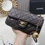 ORI หนังแท้ | Chanel Classic Flap Bag กระเป๋าสะพายรุ่นคลาสสิก สายประดับบอลโลโก้สวยหรูอะไหล่สีทองสวยงาม