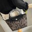 LONGCHAMP LE PLIAGE COLLECTION TOP HANDLE BAG XS พบกับคอลเลคชั่นใหม่ล่าสุด มีดีไซน์ที่เรียบหรูและคลาสสิก แฝงด้วยลูกเล่นแบบเฟมินีน แถมยังมีน้ำหนักเบาอย่างไม่น่าเชื่อ มาพร้อมกับหูจับกระเป๋าคู่และฝาปิดแบบกระดุม กระเป๋าถือใบนี้สามารถใช้ถือแบบทั่วไป มีสายสะพาย