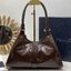 TOP ORI หนังแท้ | เกรดดีสุด PRADA Medium leather tote bag / pradahobo กระเป๋าสะพายทรงโฮโบ คลาสสิคหนังเงาสวยหรูดูแพง ใบใหญ่กำลังดี ดีไซน์ใหม่ล่าสุด ภายในโล่งกว้าง จุของได้สบายๆ