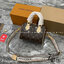 LV Speedy Bandoulière 20 Bag Monogram Canvas กระเป๋าทรงหมอนไซส์เล็กน่ารัก ดีไซน์น่าใช้มากๆ พิมพ์ลายโมโนแกรม ภายในเป็นช่องกว้าง มาพร้อมสายสปอร์ตสวยเท่ห์มาก ใบจริงสวยเกินเบอร์!! ไม่ผิดหวังจ้า