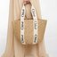 CHLOE LARGE WOODY BASKET กระเป๋าสะพายสานทรงตะกร้า ยอดฮิตติดลมของแบรนด์ ด้วยวัสดุสังเคราห์จากธรรมชาติ สานทอเต็มใบออกมาเป็นลวดลายสวยงาม ตัดด้วยริบบิ้นคาดโดดเด่น ภายในโล่งกว้างมาก จุของได้เต็มที่ เป็นดีไซน์ผู้ดีย้อนยุคที่ดูแพงจริงๆ ใบนี้สามารถสะพายไปเที่ยว ไ