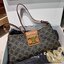 Celine wiltern bag กระเป๋าทรงพอชแบบตัวแม่ สวยมาก สวยแซ่บ ขนาดกำลังดี ใส่ของใส่มือถือได้ทุกรุ่น รูปทรงย้อนยุค สไตล์วินเทจลัคชู มีสายสะพายให้ถึง 2 แบบ สายหนังและสายโซ่ ดูแพงสุดๆ