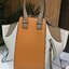 LOEWE HANDLE & SHOULDER BAG GIFT WITH PURCHASE GWP รุ่น Rare items สุดๆวัสดุหนังแท้ Calfskin หนังสวยดีไซน์มีเอกลักษณ์ ใบใหญ่กำลังดี น้ำหนักเบา สามารถปรับได้หลายทรง ด้านข้างมีซิปปรับขยายได้ ภายในโล่งกว้าง ใส่กระเป๋าสตางค์ กล้อง มือถือ ของใช้ได้เยอะ หูหิ้วห