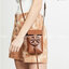 TORY BURCH MILLER METAL PHONE CROSSBODY อีกหนึ่งกระเป๋าใส่มือถือรุ่นฮิตที่เชื่อว่าหลาย ๆ คนต้องเคยเห็นผ่าน ๆ ตามาอย่างแน่นอน กับแบรนด์ Tory Burch ดีไซน์กระเป๋าทรงฝาพับแม่เหล็กใช้งานง่าย มาพร้อมดีเทล Logo สีเดียวกับเฉดสีของกระเป๋า แต่ยังมีความน่ารักด้วยทรง