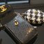 รุ่นขายดี!! CHANEL VIP WOC BAG / Chanel Phone Bag ขนาดกำลังดี วัสดุหนังเรียบพิมพ์ลายยับ เปิดปิดด้วยตัวล้อคปั้มแบรนด์ อะไหล่ทอง ลายวินเทจ