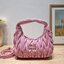 MIU MIU WANDER MATELASSÉ MINI HOBO BAG ไอเท็มสับๆอีกหนึ่ง ที่ต้องมีใช้ได้แล้ว กับกระเป๋าถือ/สะพาย ทรงโฮโบ คิ้วท์สุด ปังสุด ตัวแม่ อินฟลู ดาราเค้าใช้กันเพียบ สีสดใสได้ลุคลูกคุณ หรูหราด้วยดีไซน์เอกลักษณ์ หูจับในตัว ถือแบบเลิศๆ
