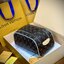 LV Dopp Kit Toilet Pouch / LV Clutch Bag กระเป๋าถือทรงพอชหรือคลัช แบบคลาสสิกสวยงามเป็นเอกลักษณ์ มีหูหิ้วพกพาสะดวก