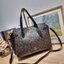 COACH HANNA CARRYALL IN SIGNATURE CANVAS / CH187 / CH195 / CH542 น้องใหม่ เรียบหรู ดูแพง กับกระเป๋าถือ/สะพายทรงสวย คงความคลาสสิค ดีไซน์ตกแต่งสายคาดจับจีบข้างกระเป๋าเพิ่มดีเทล มาพร้อมหูจับในตัว