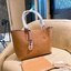 BURBERRY Leather Haymarket Check Medium Reversible Tote Bag กระเป๋าสะพายไหล่ทรงช้อปปิ้ง ทรงคลาสสิค ฮิตตลอดกาล